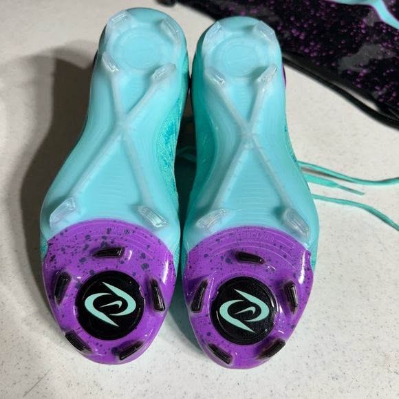 PHANTOM LUNA ELITE FG - size 3.5 Men’s / 5 Women’s - Picture 6 of 12